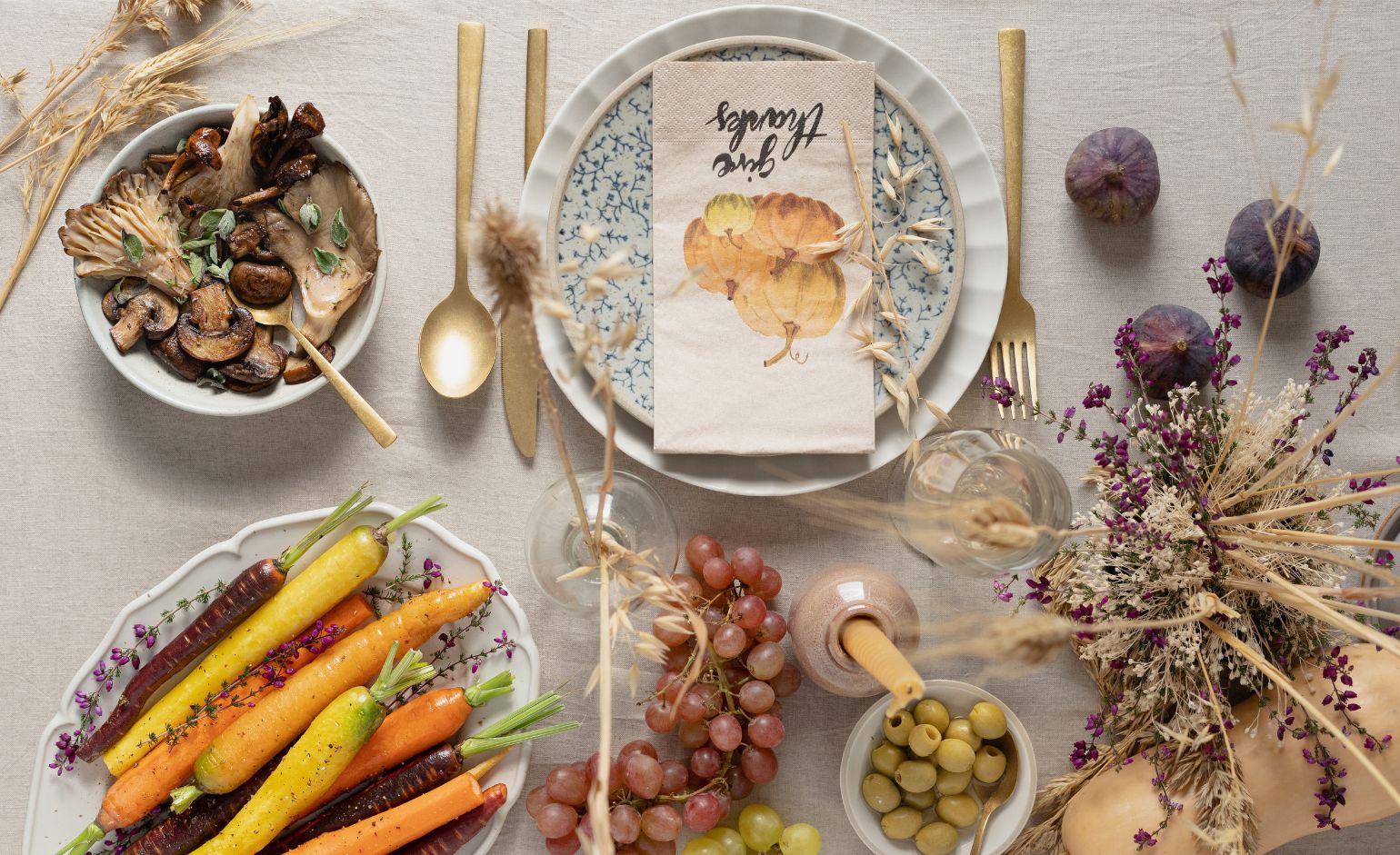 Thanksgiving table setting